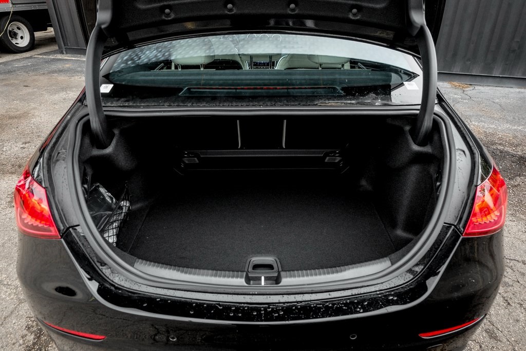 2025 Mercedes Benz C 300 4MATIC photo 11