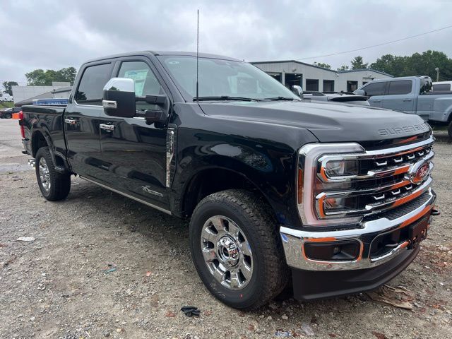 2025 Ford F-250 Lariat photo 2