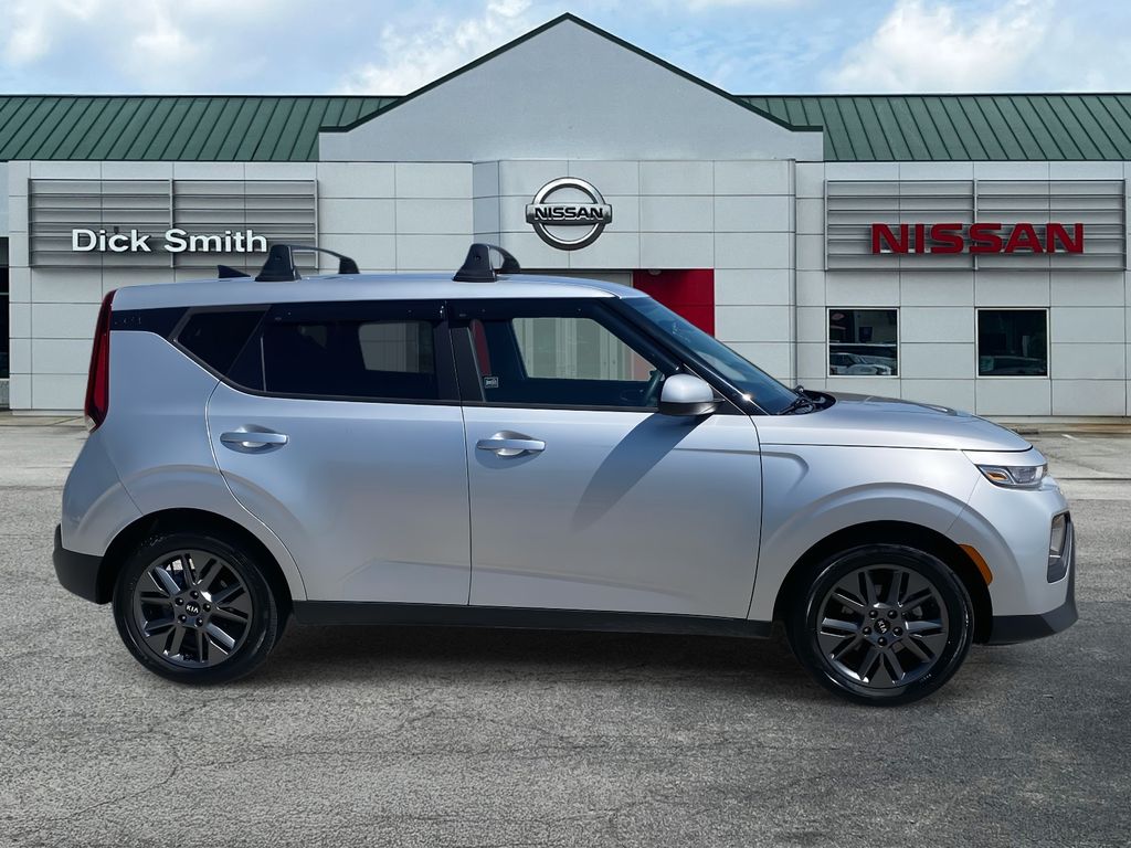 2021 Kia Soul S photo 2