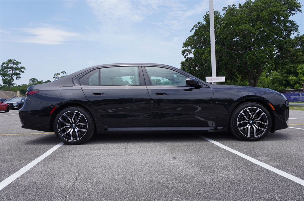 2025 Bmw 740i photo 4