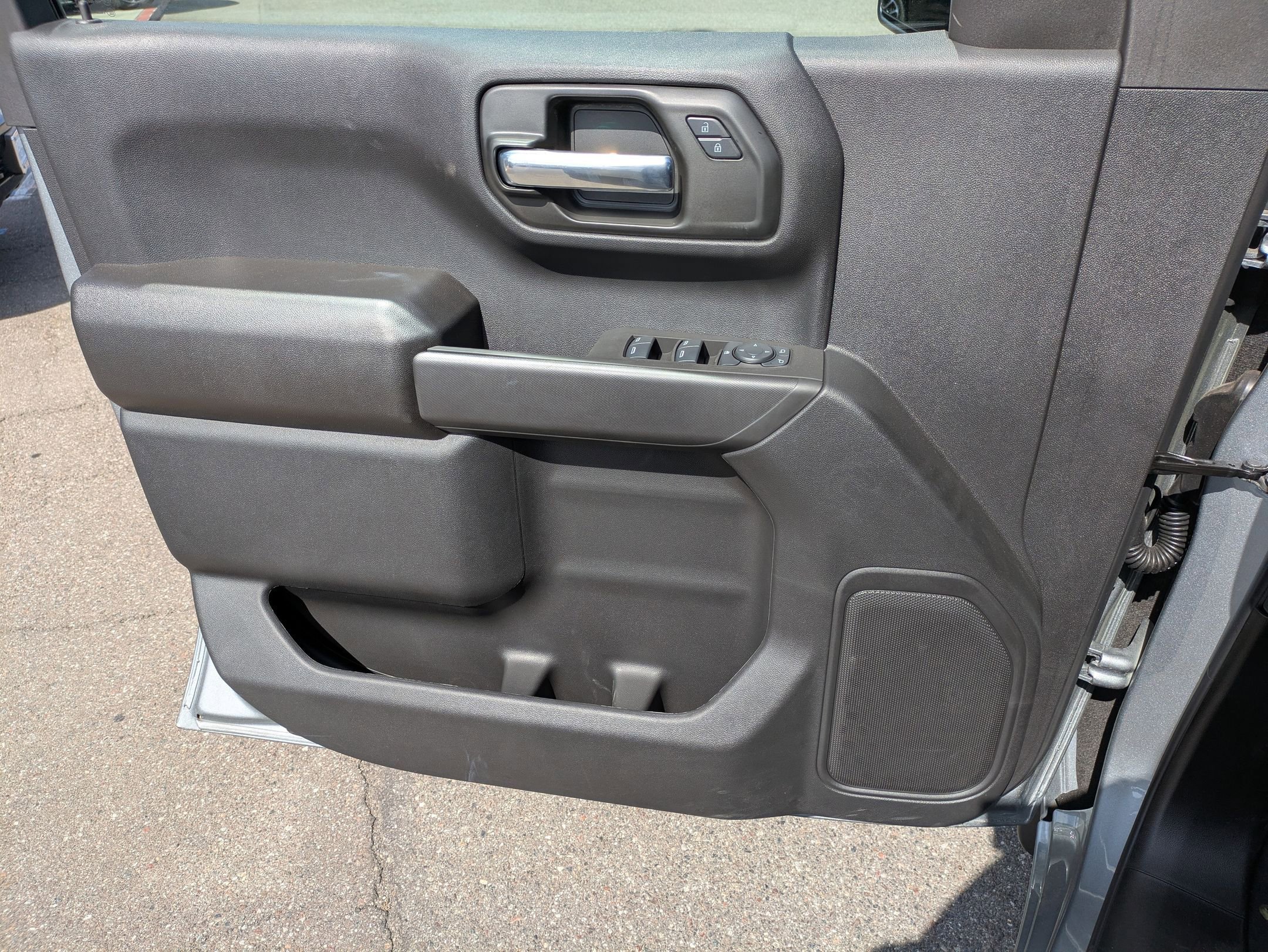 2025 Chevrolet Silverado 1500 Custom photo 24