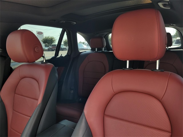 2022 Mercedes Benz GLC 300 photo 24