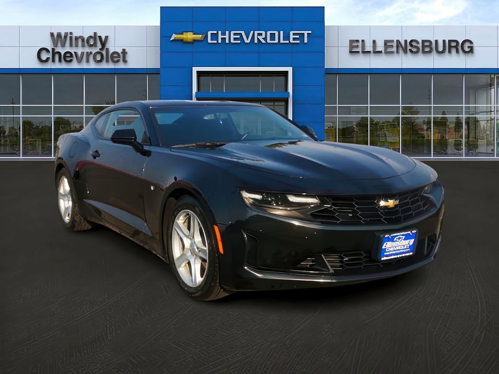 2023 Chevrolet Camaro 1LT's photo