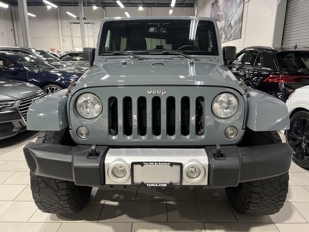 2014 Jeep Wrangler Unlimited Sahara photo 6