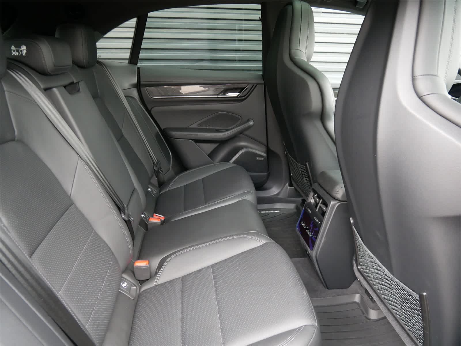 2024 Porsche Macan Electric 4 photo 26