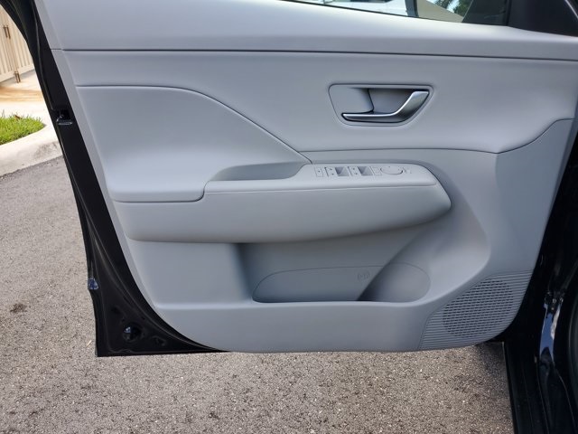 2026 Hyundai Kona SEL photo 12