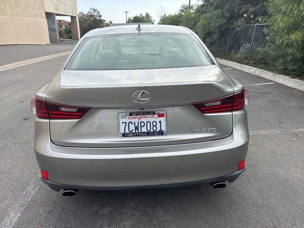 2014 Lexus IS 250 photo 3
