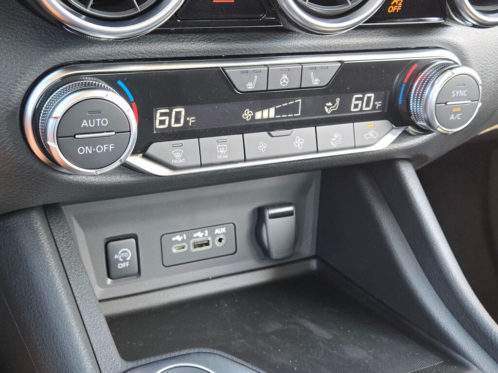 2025 Nissan Sentra SV photo 21