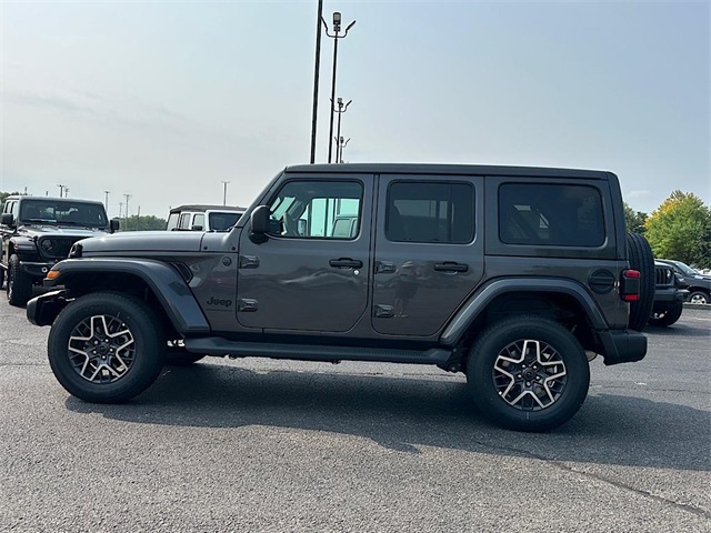2025 Jeep Wrangler Sahara photo 3