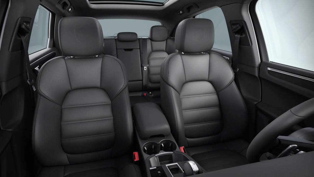 2026 Porsche Macan T photo 11