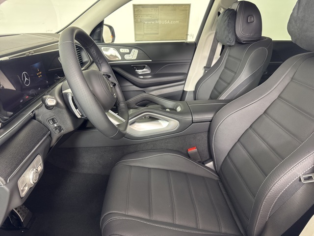 2026 Mercedes Benz GLS 450 4MATIC photo 10