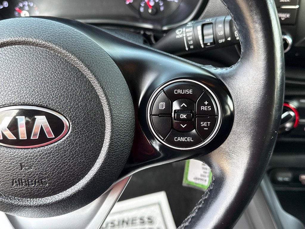 2020 Kia Soul GT-Line photo 11