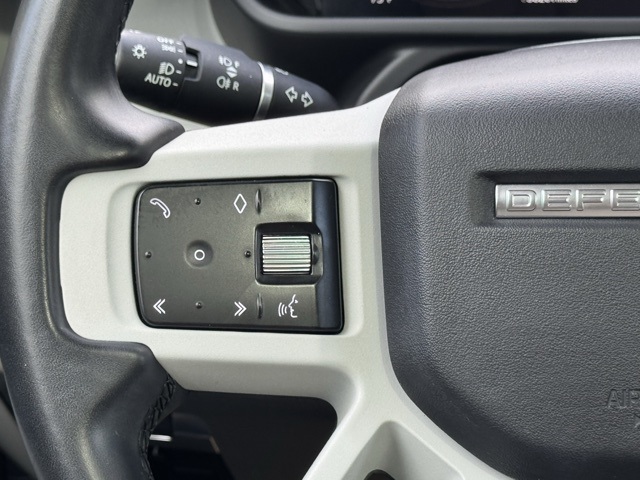 2023 Land Rover Defender 110 X-Dynamic SE photo 22