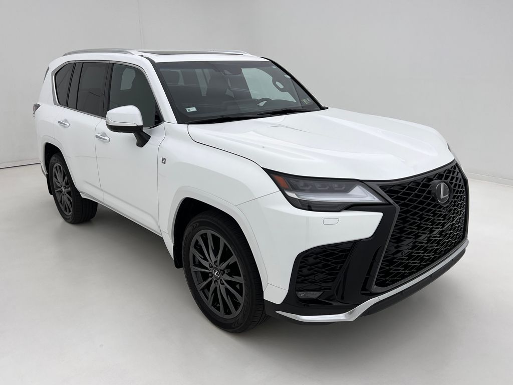 2024 Lexus LX 600 F SPORT photo 3