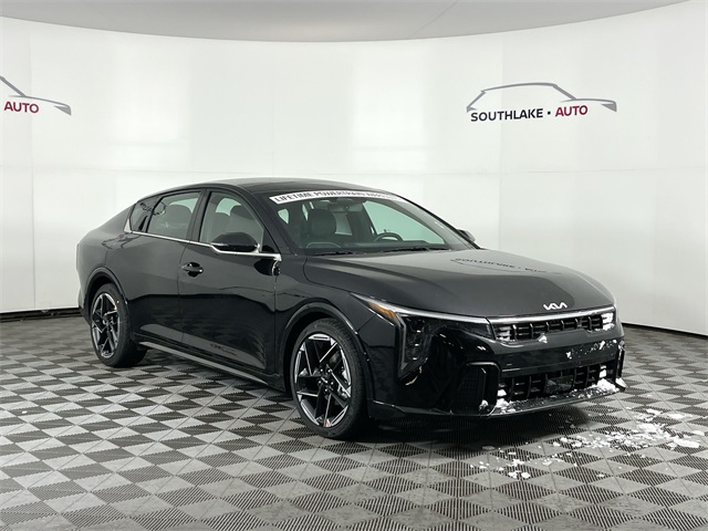 2025 Kia K4 GT-Line's photo