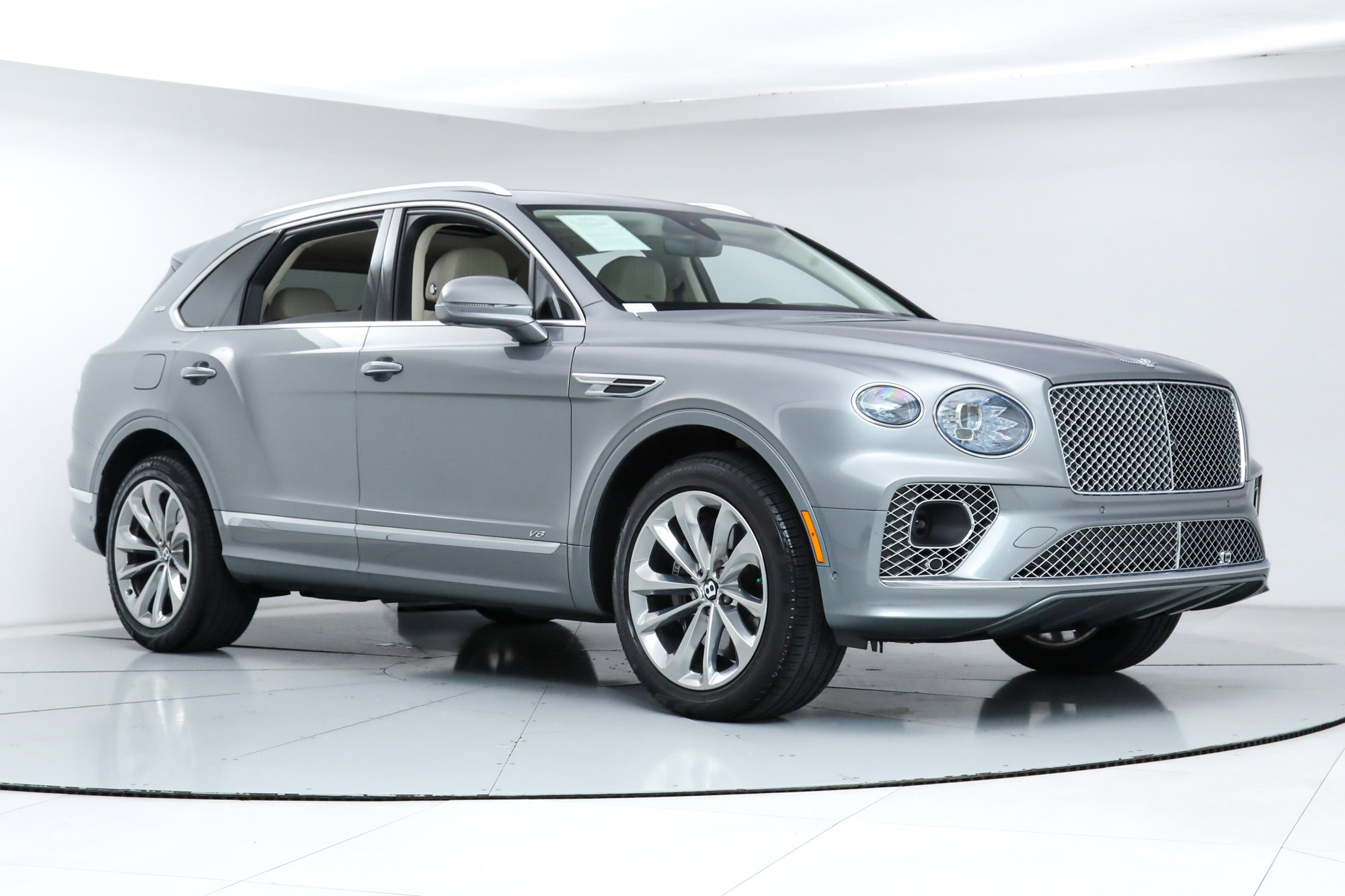 2022 Bentley Bentayga V8 First Edition photo 7