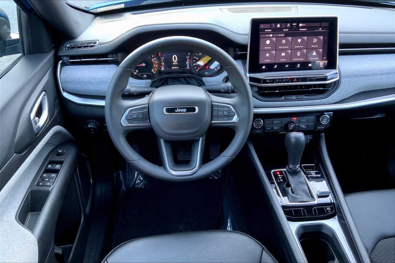 2024 Jeep Compass Latitude photo 5