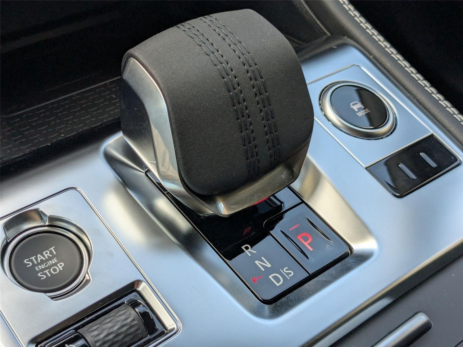 2026 Jaguar F-PACE P250 R-Dynamic S photo 18