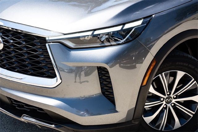 2025 Infiniti QX60 Pure photo 3