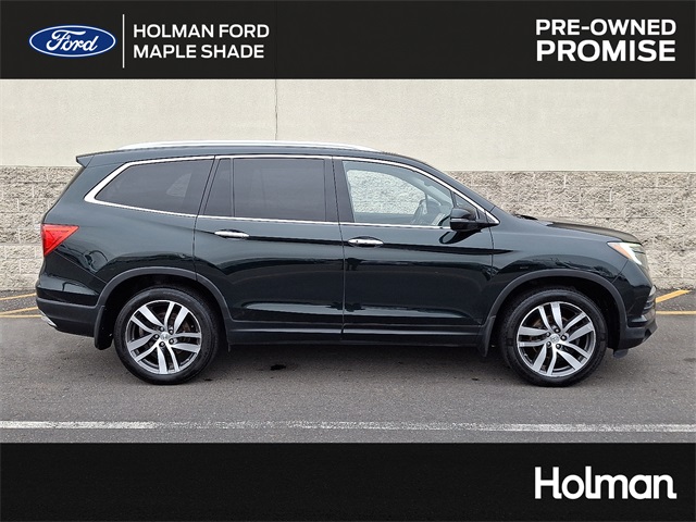 2016 Honda Pilot Elite's photo