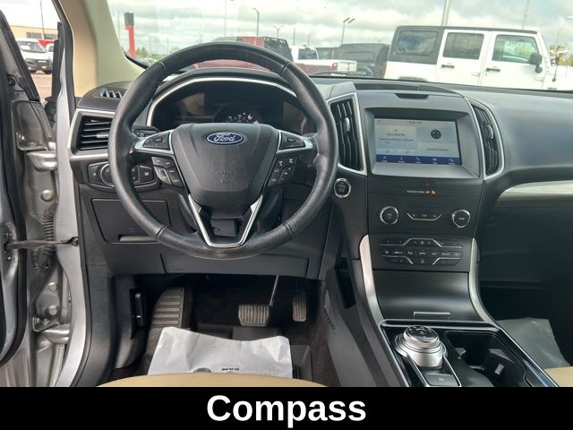 2020 Ford Edge SEL photo 19