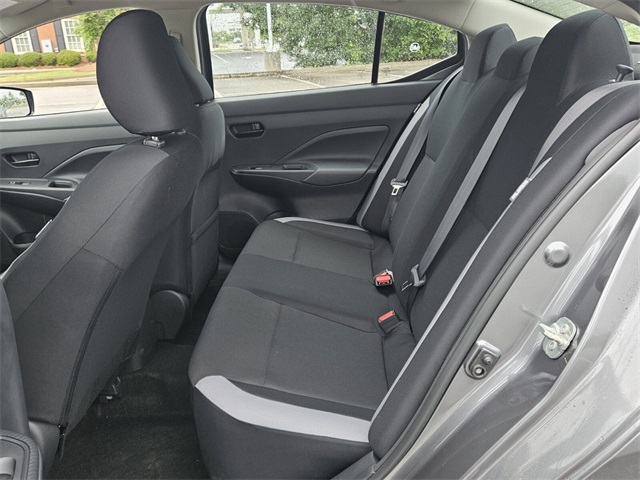 2025 Nissan Versa 1.6 S photo 4