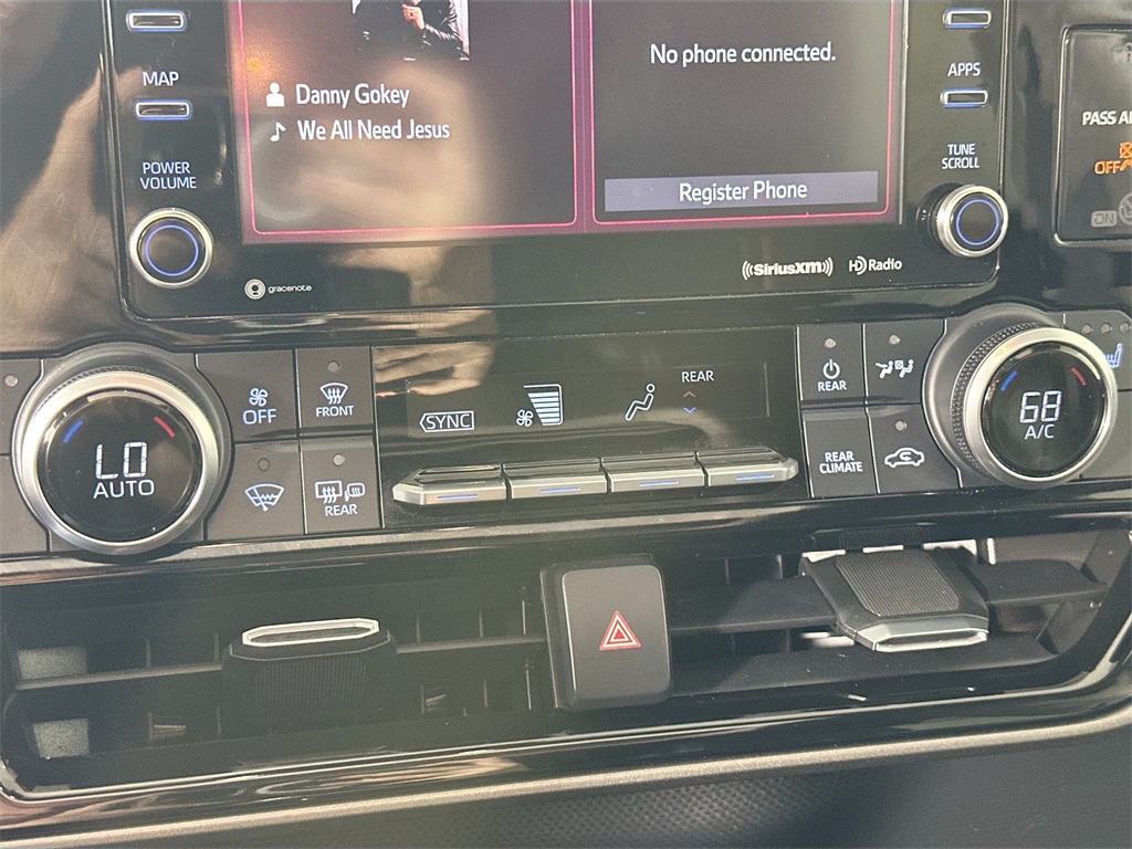 2022 Toyota Highlander XLE photo 20