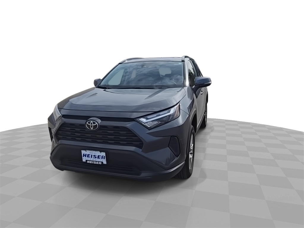 2023 Toyota RAV4 XLE photo 2