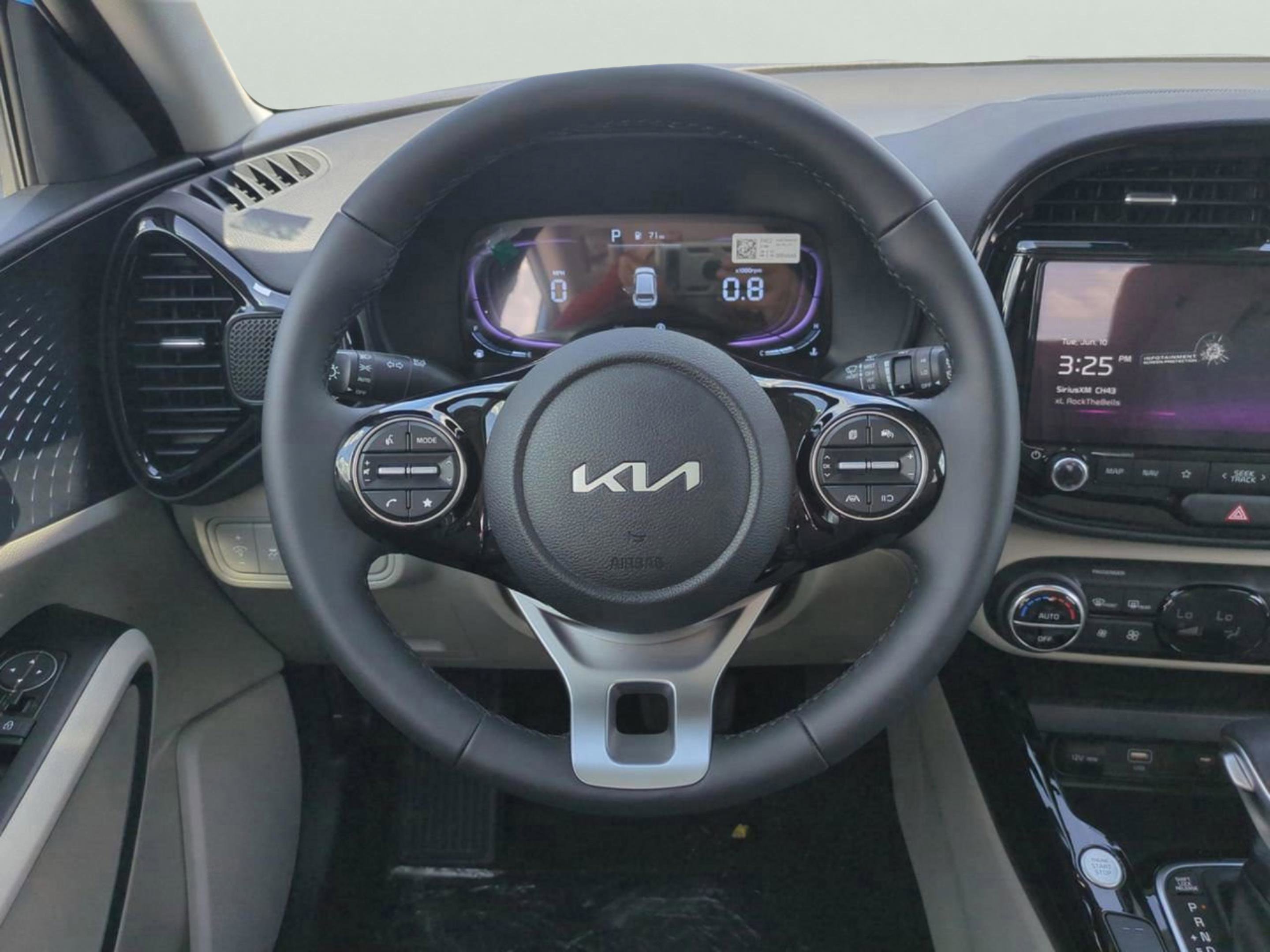 2025 Kia Soul EX photo 15