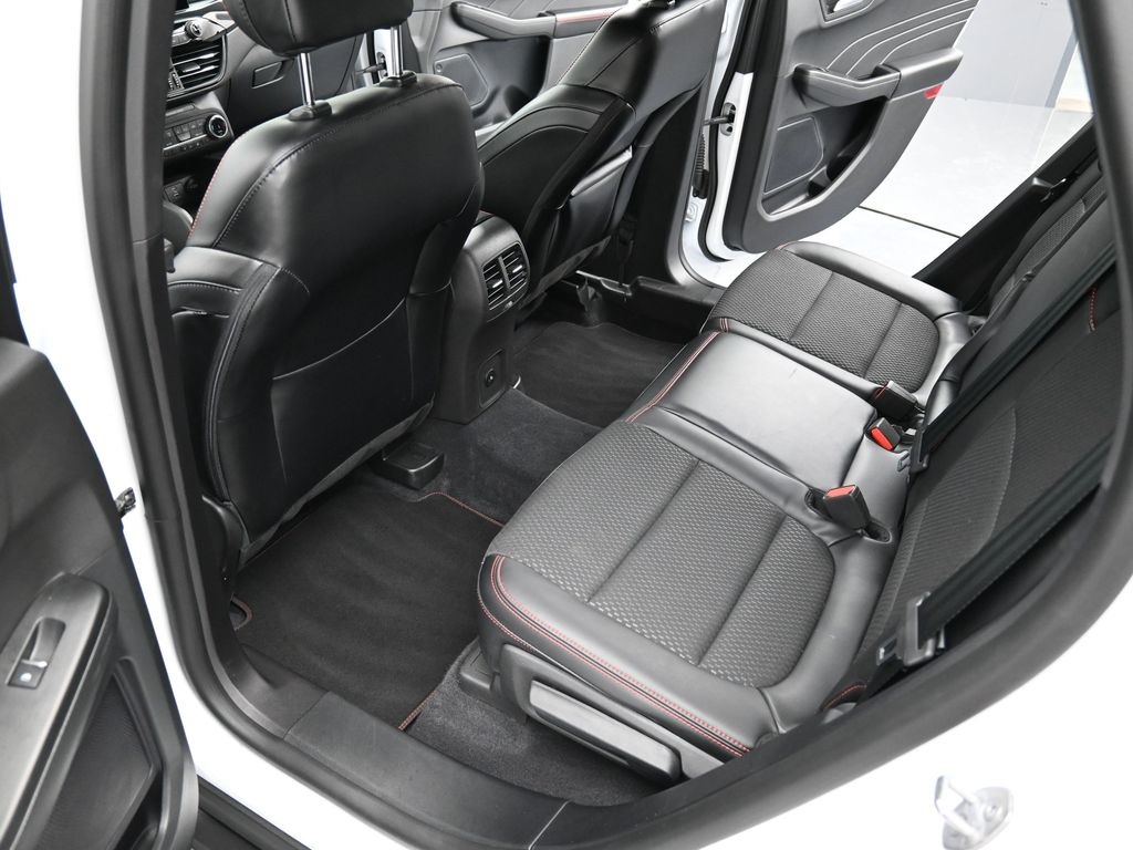 2023 Ford Escape ST-Line photo 21