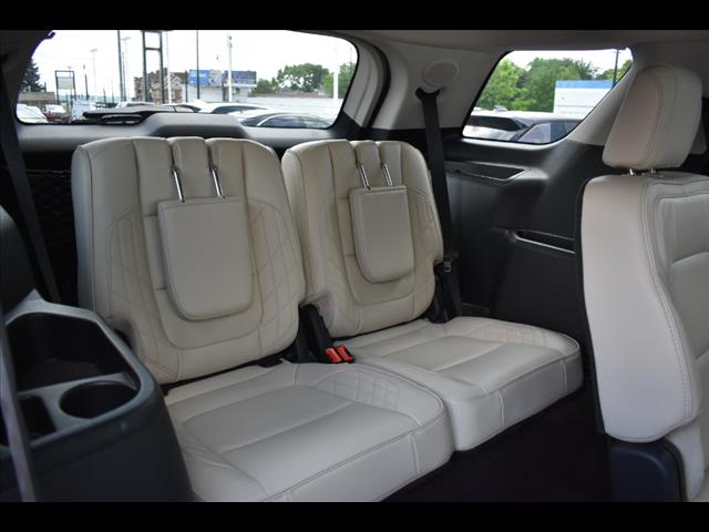 2017 Ford Explorer Platinum photo 5