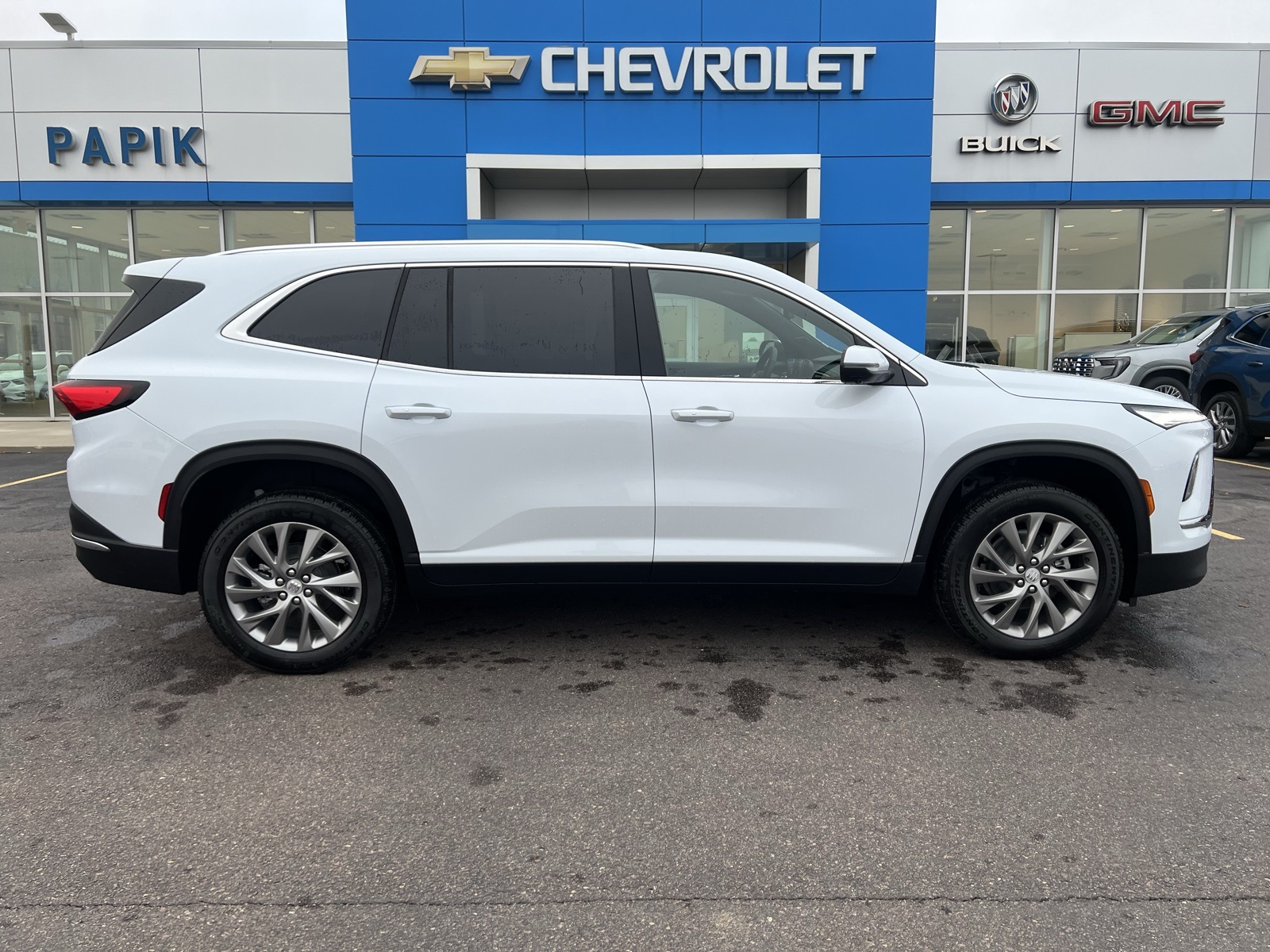 2026 Buick Enclave Preferred's photo