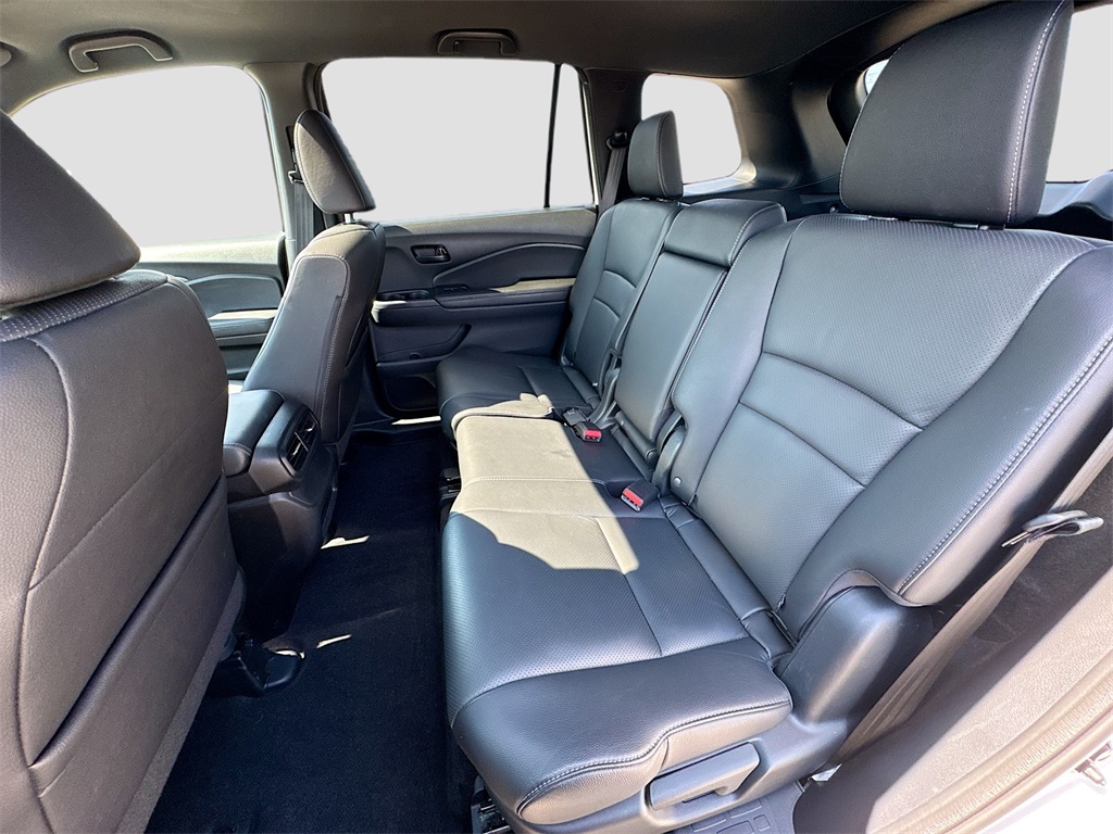 2024 Honda Passport EX-L photo 19