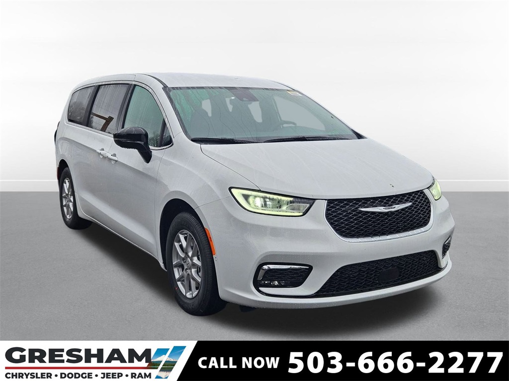 2026 Chrysler Pacifica Select's photo