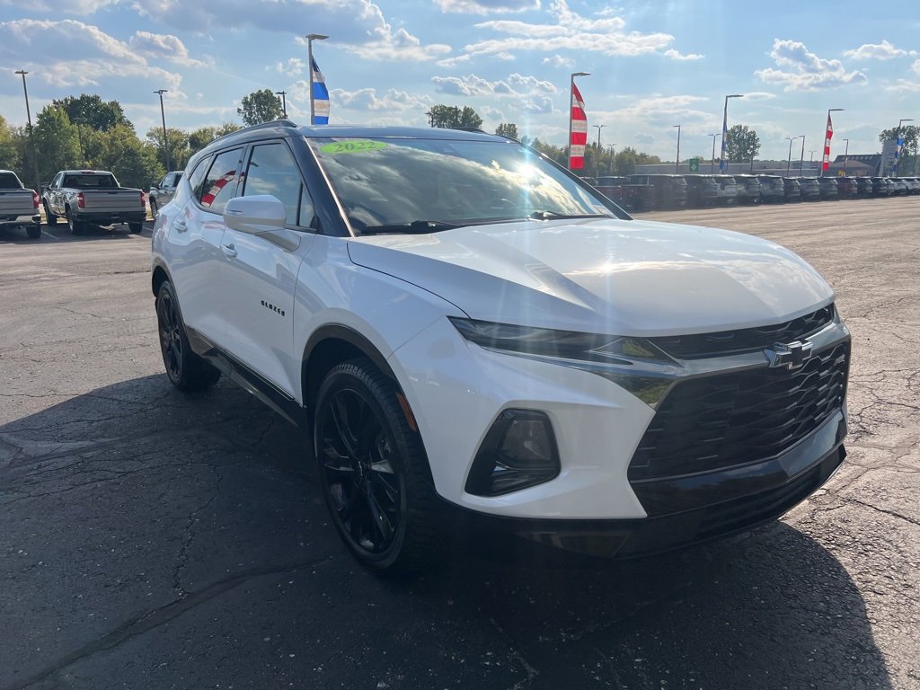 2022 Chevrolet Blazer RS photo 2