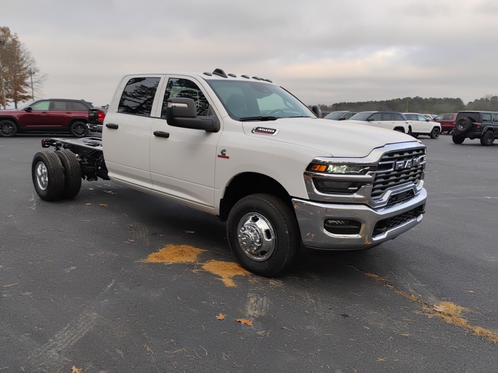 2026 Ram 3500 Tradesman photo 3
