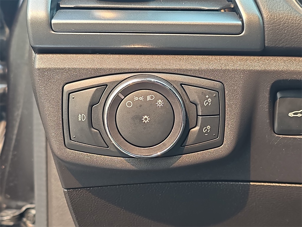 2014 Ford Fusion Titanium photo 18
