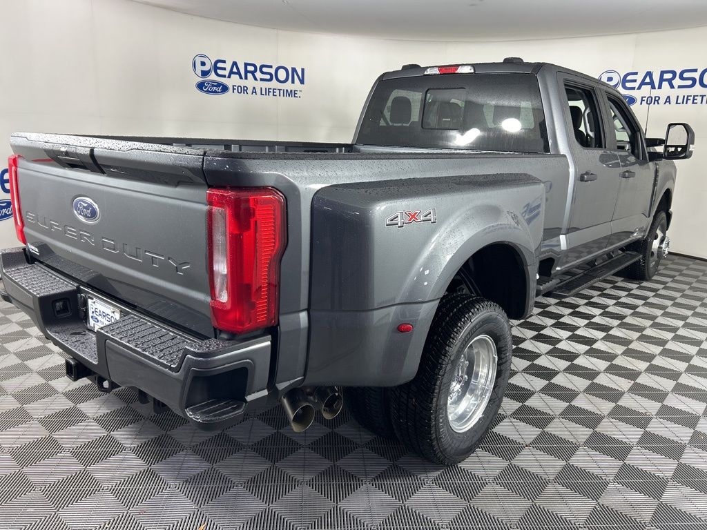 2026 Ford F-350 XL photo 4