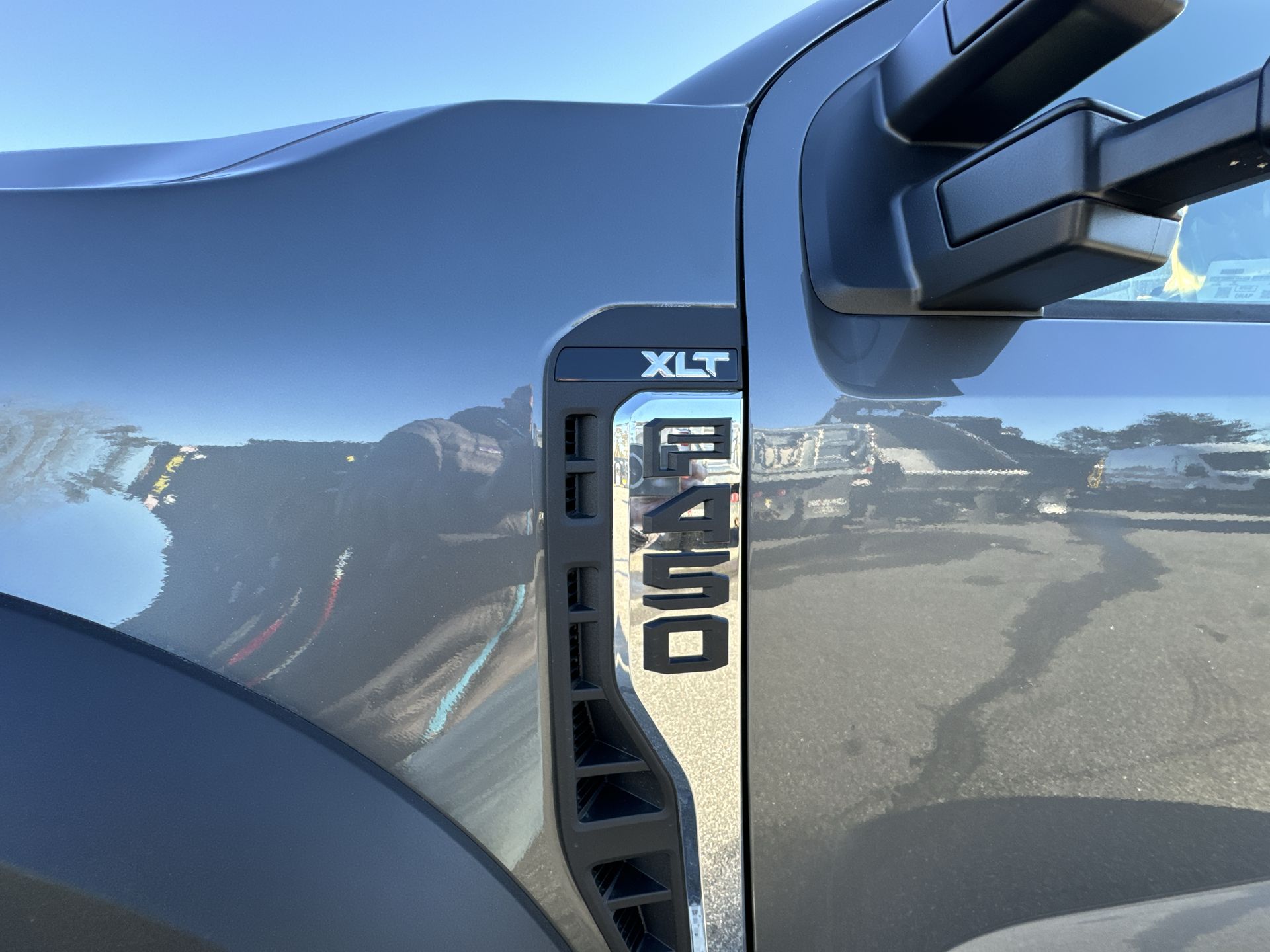 2024 Ford F-450 XLT photo 3