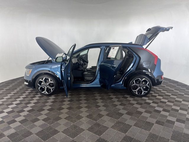 2024 Kia Niro Plug-In Hybrid SX photo 9