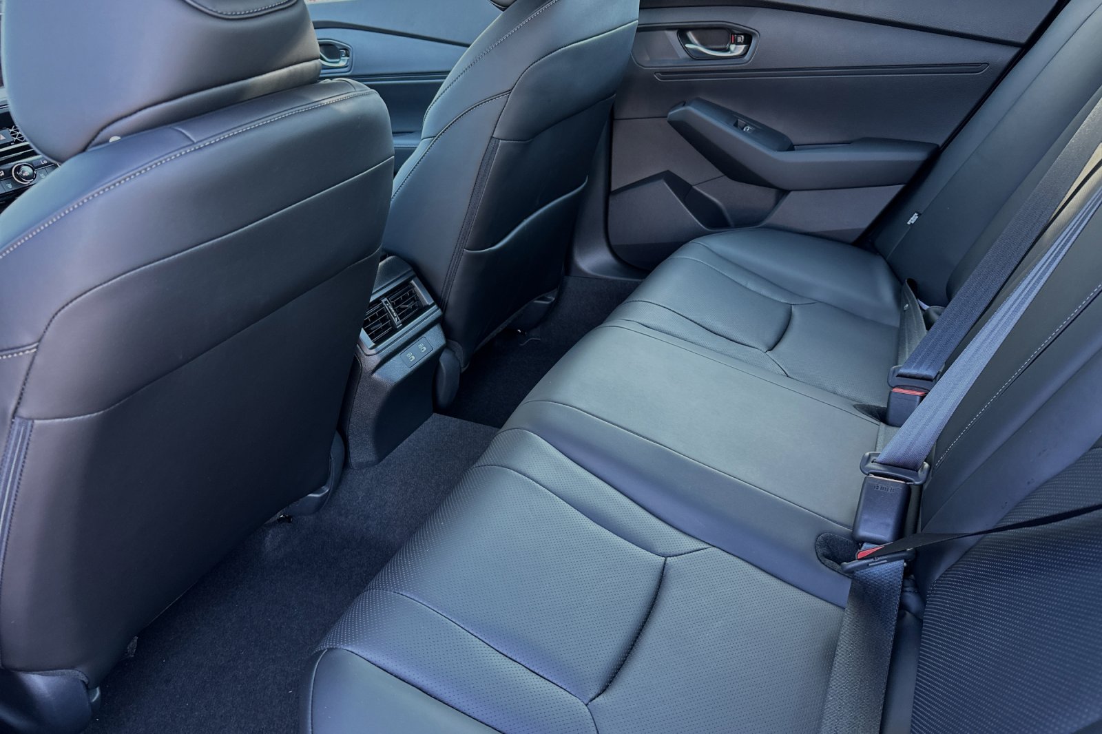 2025 Honda Accord Hybrid Sport-L photo 11