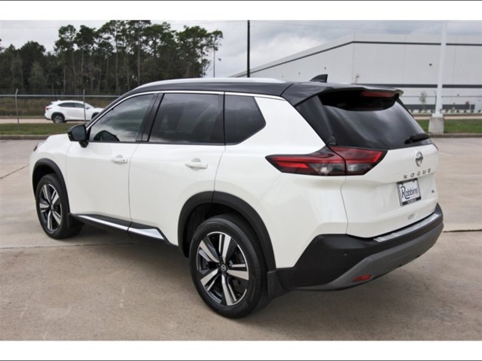 2021 Nissan Rogue SL White at TX Auto Group