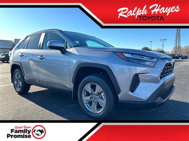 2025 Toyota RAV4 XLE's photo