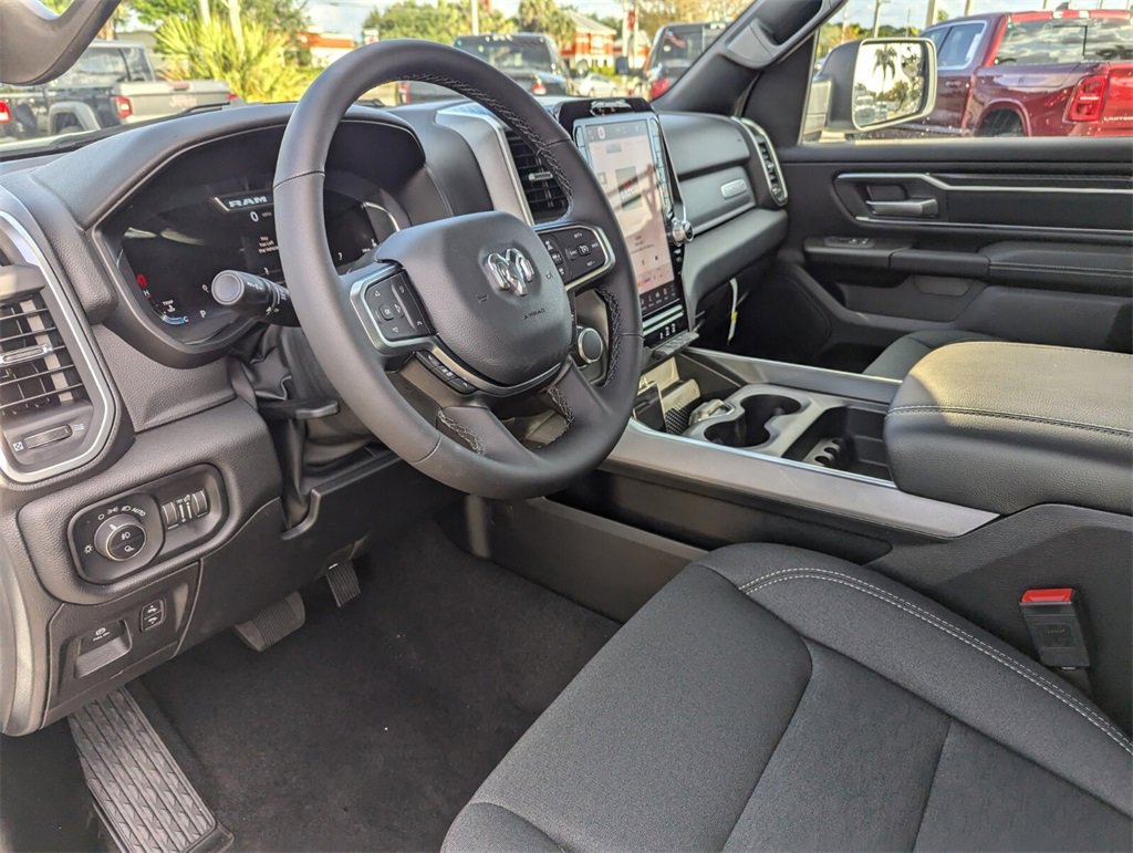 2025 Ram 1500 Big Horn photo 13