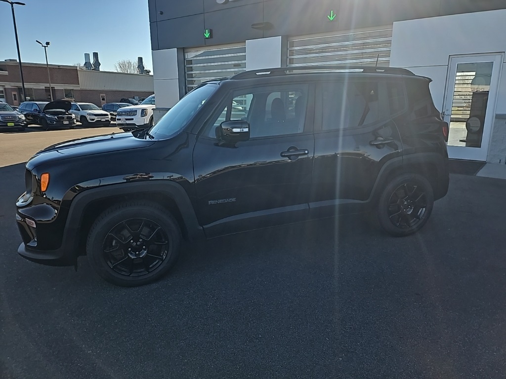 2019 Jeep Renegade Latitude Altitude photo 3