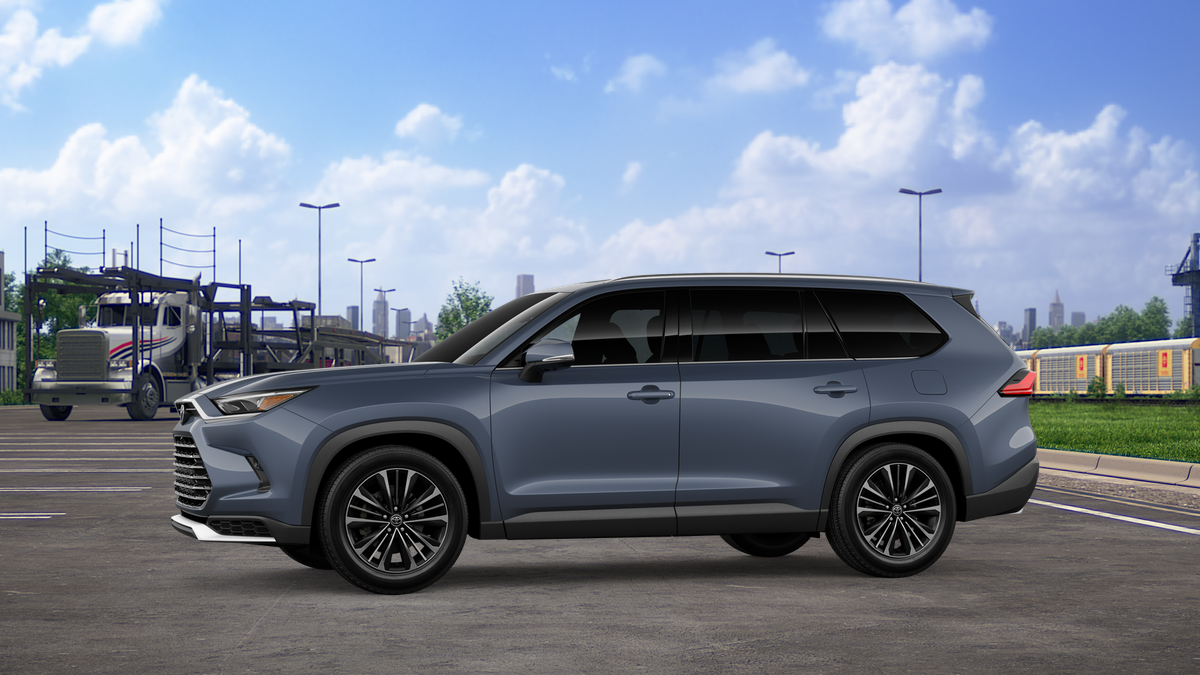 2026 Toyota Highlander Hybrid Platinum photo 3