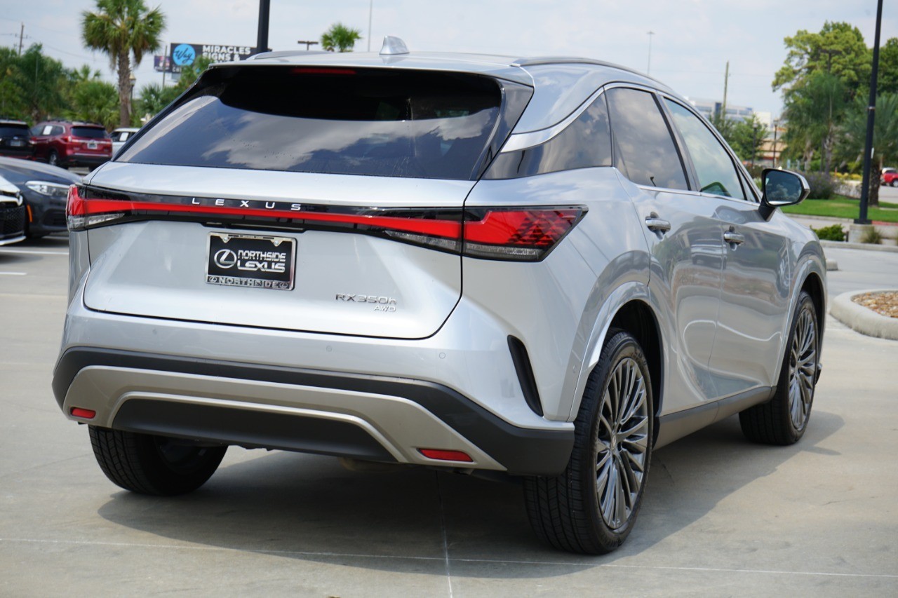 2023 Lexus RX 350h Luxury photo 10