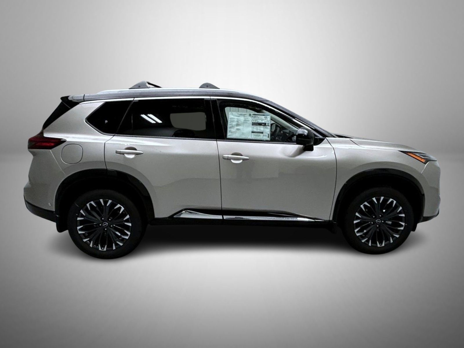 2026 Nissan Rogue Platinum photo 3