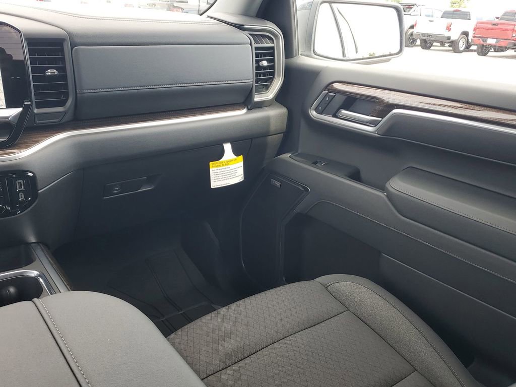 2026 Chevrolet Silverado 1500 RST photo 11