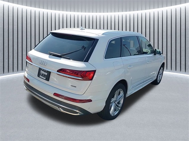 2023 Audi Q7 55 Premium Plus photo 3